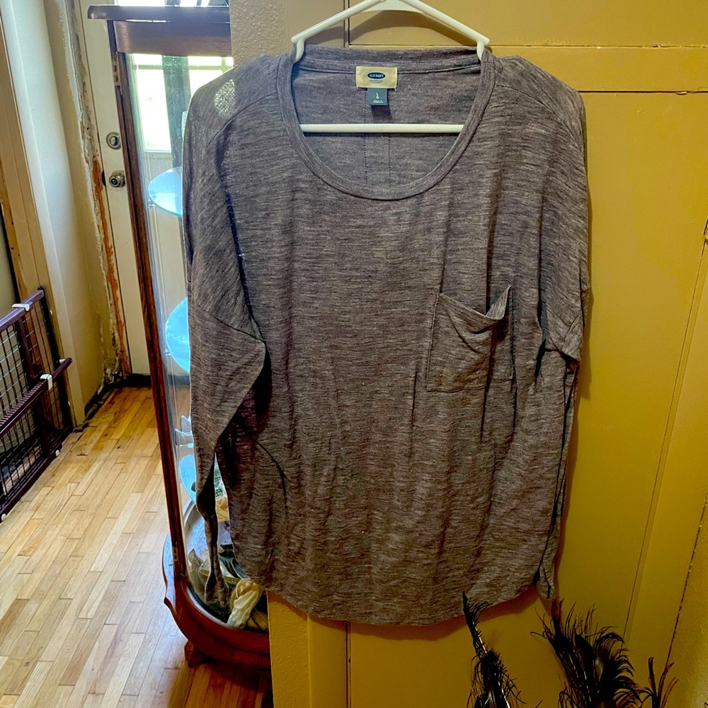 Long sleeved women’s shirt